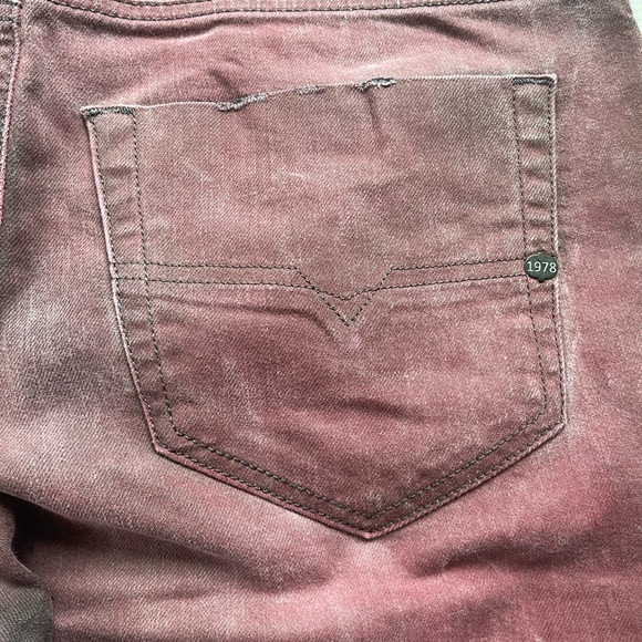 Diesel Men's Deep Red/ Burgundy Slim Jeans - Picture 6 of 14